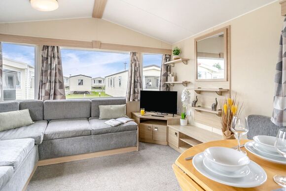 Bronze 3 Bedroom Caravan, Sleeps 8 - Cherry Tree, Burgh Castle, Great Yarmouth