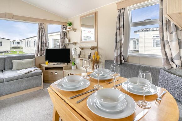Bronze 3 Bedroom Caravan, Sleeps 8 - Cherry Tree, Burgh Castle, Great Yarmouth