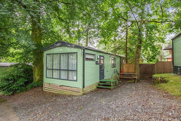 Bronze Premium 1 Bedroom Caravan, Sleeps 2 - Cherry Tree, Burgh Castle, Great Yarmouth