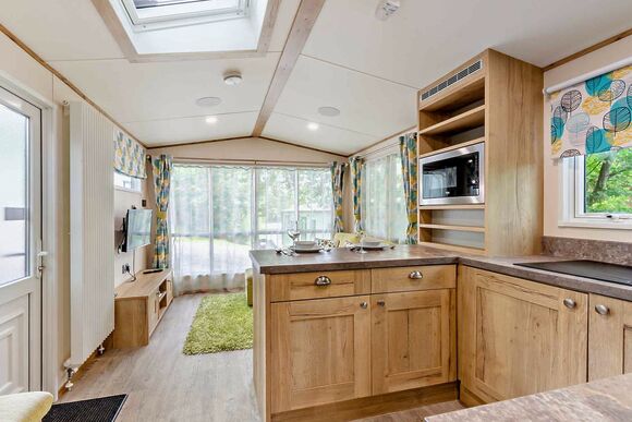 Bronze Premium 1 Bedroom Caravan, Sleeps 2 - Cherry Tree, Burgh Castle, Great Yarmouth