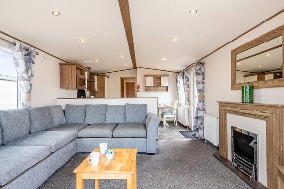 Gold Caravan with parking, ensuite & decking, Gold Caravan with parking, ensuite & decking P - Cherry Tree, Burgh Castle, Great Yarmouth