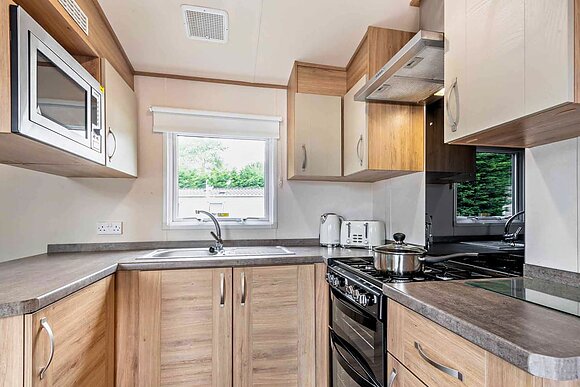 Gold 3 Caravan, Sleeps 8 parking, decking P - Cherry Tree, Burgh Castle, Great Yarmouth