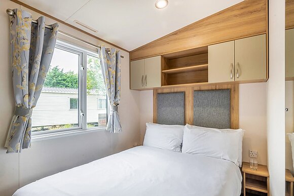 Gold 3 Caravan, Sleeps 8 parking, decking P - Cherry Tree, Burgh Castle, Great Yarmouth