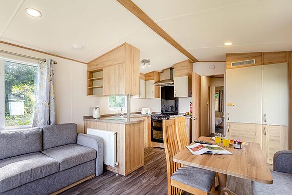 Silver 2 Caravan slps 6 parking, ensuite - Cherry Tree, Burgh Castle, Great Yarmouth