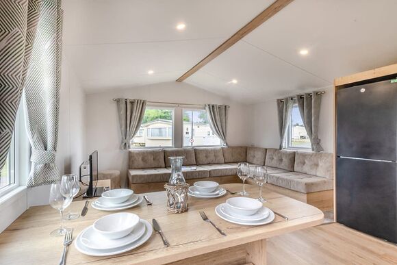 Silver 3 Bedroom Caravan, Sleeps 8, Silver 3, Slps 8 P - Cherry Tree, Burgh Castle, Great Yarmouth