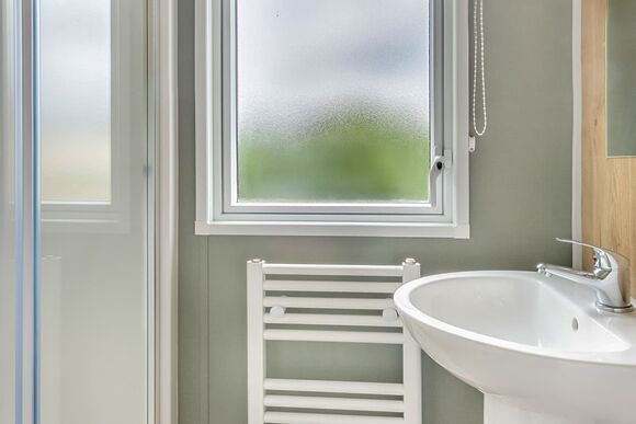 Silver 3, Slps 8 P, Silver 3 Bedroom Caravan, Sleeps 8 - Cherry Tree, Burgh Castle, Great Yarmouth