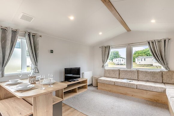 Silver 3 Caravan slps 8 parking and decking P - Oathill Farm Lodges, Crewkerne