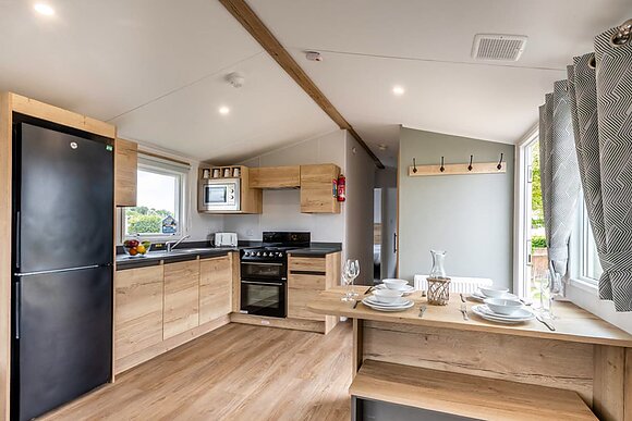 Silver 3 Caravan slps 8 parking and decking P - Oathill Farm Lodges, Crewkerne