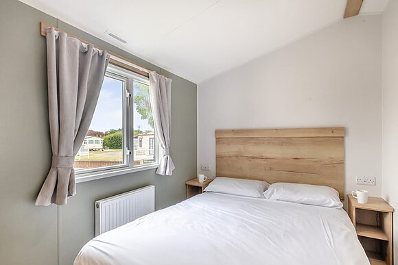 Silver 3 Caravan slps 8 parking and decking P - Oathill Farm Lodges, Crewkerne