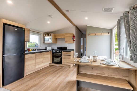 Silver 3 Caravan with ensuite & decking, Silver 3, Slps 8, ensuite, decking P - Cherry Tree, Burgh Castle, Great Yarmouth