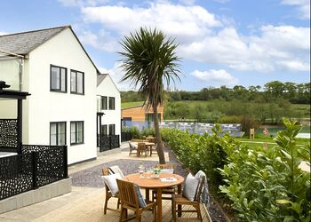 Lake Ground Floor Apartment Hot tub - Clawford Lakes Resort and Spa, Clawton, Nr Holsworthy