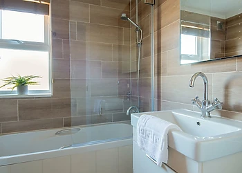 Orchard Deluxe Twin Lakes-Edge 3 Hot Tub Pet (sleeps 8) 