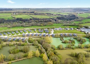 Orchard Deluxe Twin Lakes-Edge 3 Hot Tub Pet (sleeps 8) - Clawford Lakes Resort and Spa, Clawton, Nr Holsworthy