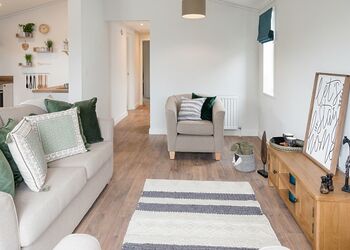 Orchard Deluxe Lakes-Edge 2 Hot Tub Pet - Clawford Lakes Resort and Spa, Clawton, Nr Holsworthy