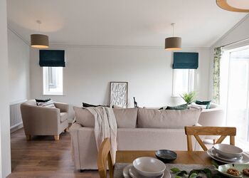 Orchard Deluxe 3 (Bunk Beds) Hot Tub Pet - Clawford Lakes Resort and Spa, Clawton, Nr Holsworthy