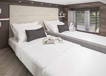 Heron 2 Lodge Lakeview Hot Tub (Pet) - Clawford Lakes Resort and Spa, Clawton, Nr Holsworthy