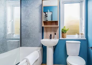 Oak 2 Lodge Lakes Edge Hot Tub (Pet) - Clawford Lakes Resort and Spa, Clawton, Nr Holsworthy