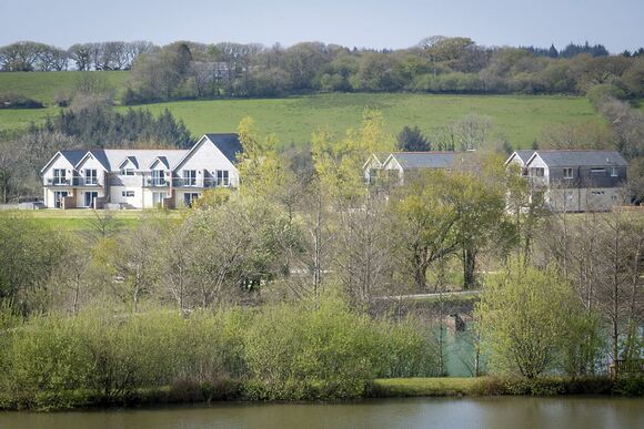 Orchard Ground Floor Apartment Terrace - Clawford Lakes Resort and Spa, Clawton, Nr Holsworthy