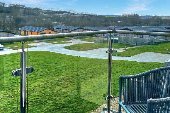 Orchard Ground Floor Apartment Terrace - Clawford Lakes Resort and Spa, Clawton, Nr Holsworthy