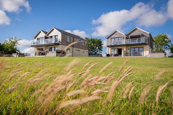 Valley First Floor Apartment Balcony - Clawford Lakes Resort and Spa, Clawton, Nr Holsworthy