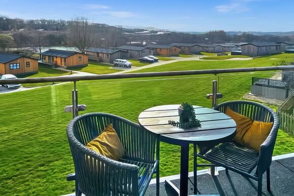 Valley First Floor Apartment Balcony - Clawford Lakes Resort and Spa, Clawton, Nr Holsworthy