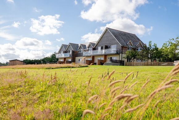 Orchard First Floor Apartment Balcony - Clawford Lakes Resort and Spa, Clawton, Nr Holsworthy