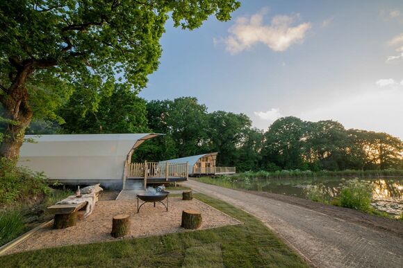 Luxury Cocoon - Clawford Lakes Resort and Spa, Clawton, Nr Holsworthy