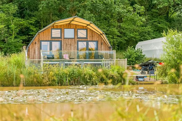 Luxury Cocoon - Clawford Lakes Resort and Spa, Clawton, Nr Holsworthy