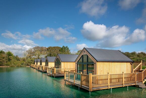 Lake Pod - Clawford Lakes Resort and Spa, Clawton, Nr Holsworthy
