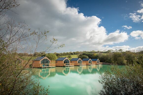 Lake Pod Plus - Clawford Lakes Resort and Spa, Clawton, Nr Holsworthy