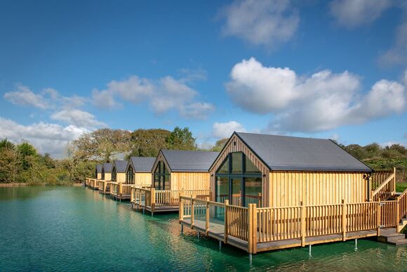 Lake Pod Plus - Clawford Lakes Resort and Spa, Clawton, Nr Holsworthy