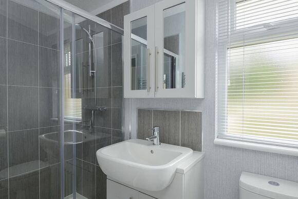 Orchard Luxury 2 Hot Tub Pet - Clawford Lakes Resort and Spa, Clawton, Nr Holsworthy