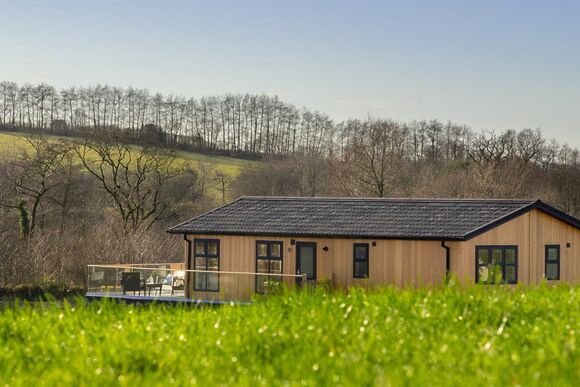Orchard Deluxe Lakes Edge 2 Hot Tub Pet (Sleeps 6) - Clawford Lakes Resort and Spa, Clawton, Nr Holsworthy