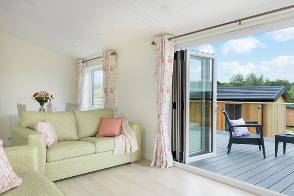 Orchard Luxury 2 CL Hot Tub Pet - Clawford Lakes Resort and Spa, Clawton, Nr Holsworthy