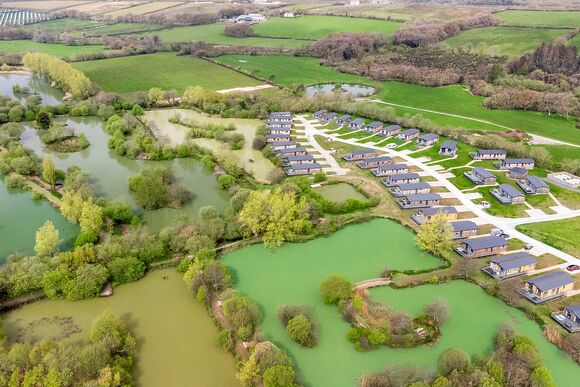 Orchard Luxury 2 CL Hot Tub Pet - Clawford Lakes Resort and Spa, Clawton, Nr Holsworthy