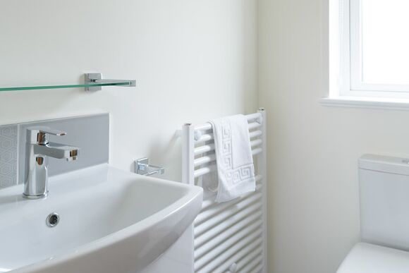 Orchard Luxury 2 CL Hot Tub Pet 