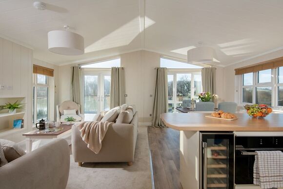 Orchard Deluxe Twin Lakes-Edge 3 Hot Tub Pet (sleeps 8) - Clawford Lakes Resort and Spa, Clawton, Nr Holsworthy