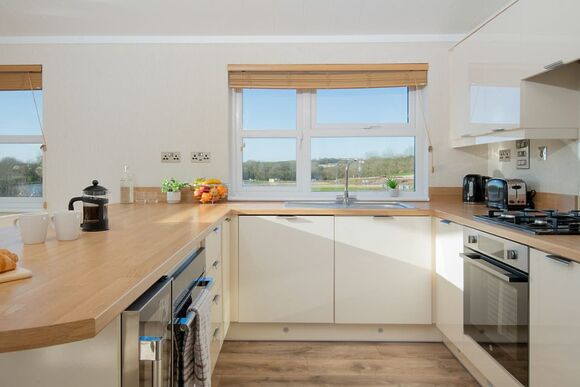 Orchard Deluxe Twin Lakes-Edge 3 Hot Tub Pet (sleeps 8) - Clawford Lakes Resort and Spa, Clawton, Nr Holsworthy