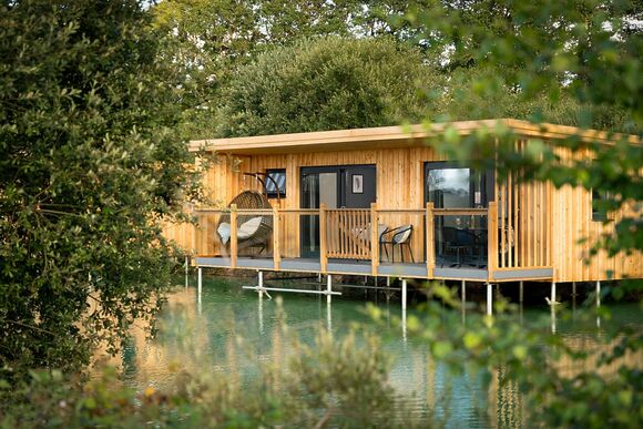 Signature Lake Pods - Clawford Lakes Resort and Spa, Clawton, Nr Holsworthy