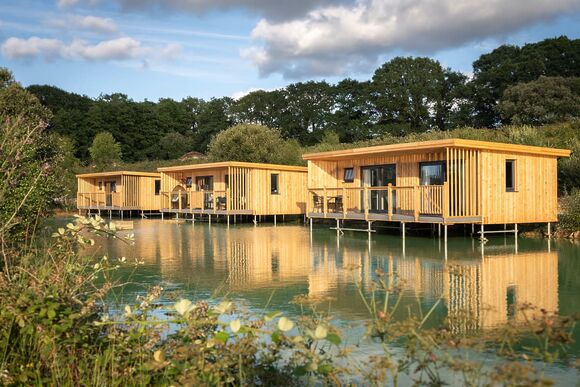 Signature Lake Pods - Clawford Lakes Resort and Spa, Clawton, Nr Holsworthy