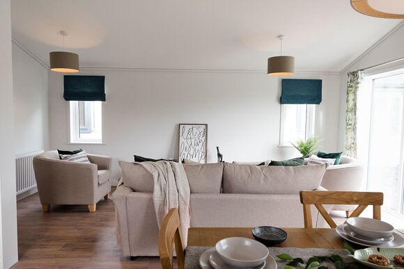 Orchard Deluxe 3 (Bunk Beds) Hot Tub Pet - Clawford Lakes Resort and Spa, Clawton, Nr Holsworthy