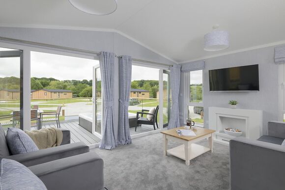 Orchard Deluxe 2 Pet HT - Clawford Lakes Resort and Spa, Clawton, Nr Holsworthy