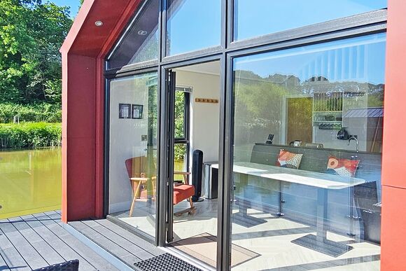 Floating Lodge with Mezzanine - Clawford Lakes Resort and Spa, Clawton, Nr Holsworthy