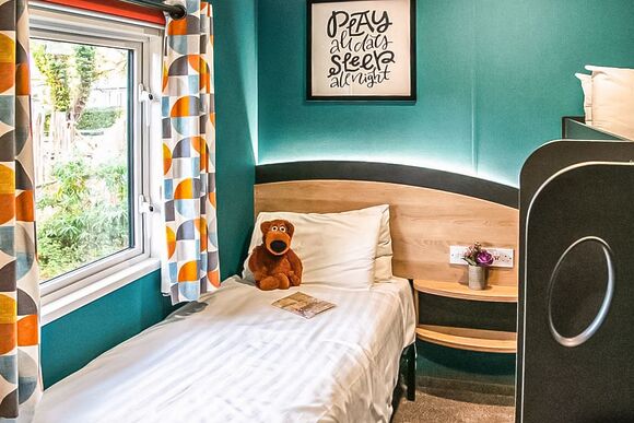 Burst of Blue 7 Berth (Pet) - Cleethorpes Pearl Holiday Park, Humberston, Nr Cleethorpes