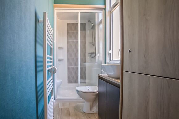 Burst of Blue 7 Berth (Pet) - Cleethorpes Pearl Holiday Park, Humberston, Nr Cleethorpes