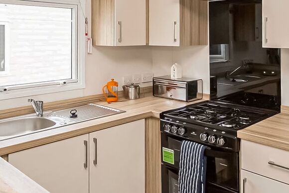 8 Berth Comfort Caravan (Pet) - Cleethorpes Pearl Holiday Park, Humberston, Nr Cleethorpes