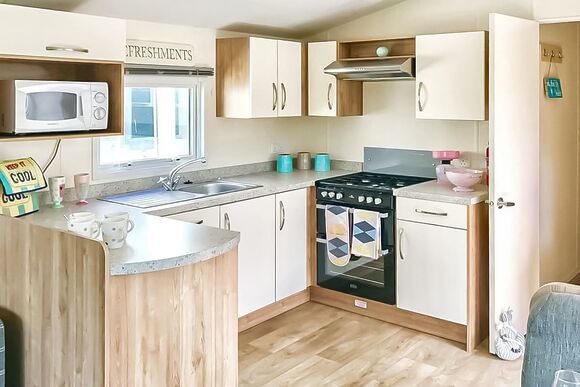 8 Berth Superior Caravan (Pet) - Cleethorpes Pearl Holiday Park, Humberston, Nr Cleethorpes