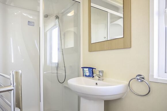 8 Berth Superior Caravan - Cleethorpes Pearl Holiday Park, Humberston, Nr Cleethorpes