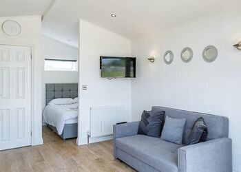 Micro Studio Lodge - Cleveland Hills View, Hutton Rudby, Yarm 