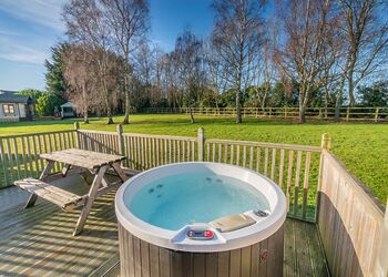 Holiday Home 2 - Cleveland Hills View, Hutton Rudby, Yarm 